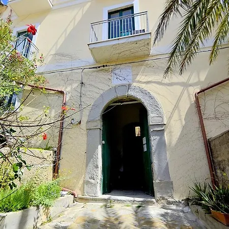 Sleeps 3 With Air Con Апартаменты